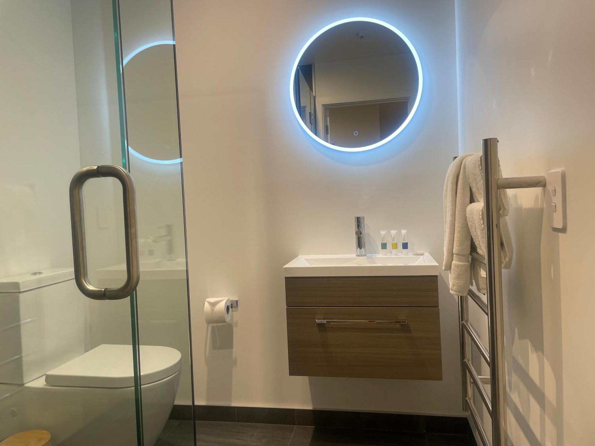 Alpine Junction Townhouse Apartments, Lodge & Hotel Wanaka Esterno foto