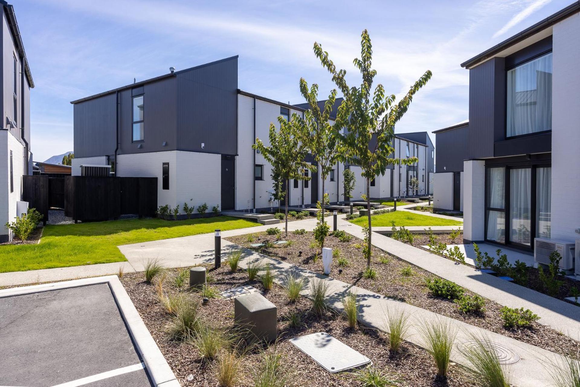 Alpine Junction Townhouse Apartments, Lodge & Hotel Wanaka Esterno foto